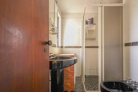 Banheiro Social de casa à venda com 3 quartos, 140m² em Passo das Pedras, Porto Alegre