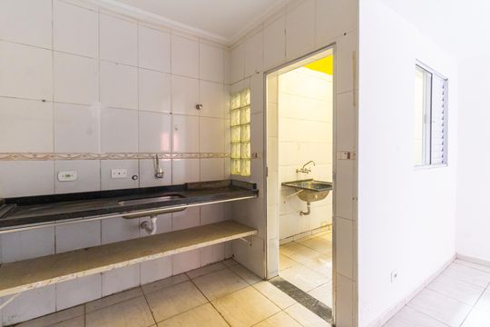 Cozinha  de casa de condomínio para alugar com 2 quartos, 90m² em Vila Aricanduva, São Paulo