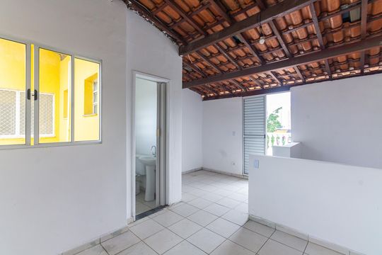 Quarto de Serviço de casa de condomínio para alugar com 2 quartos, 90m² em Vila Aricanduva, São Paulo