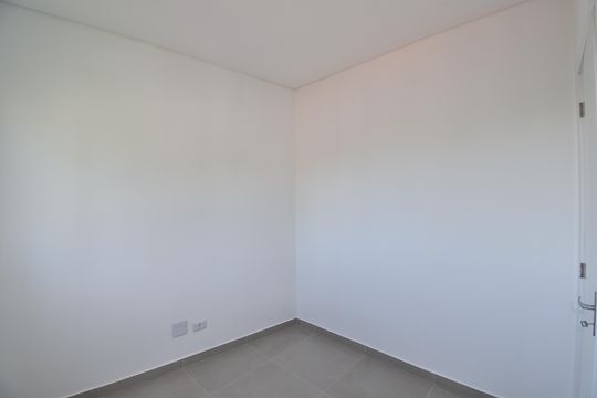Quarto  de kitnet/studio para alugar com 1 quarto, 26m² em Cajuru, Curitiba