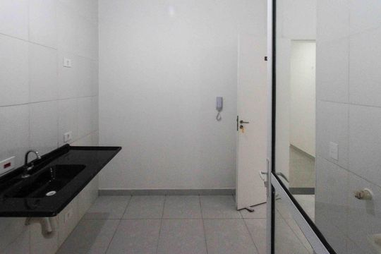 Cozinha e Área de Serviço de kitnet/studio para alugar com 1 quarto, 35m² em Parque Savoy City, São Paulo