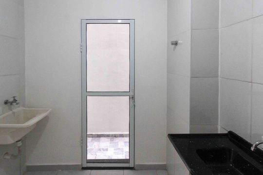 Cozinha e Área de Serviço de kitnet/studio para alugar com 1 quarto, 35m² em Parque Savoy City, São Paulo