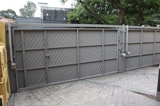 Garagem de casa para alugar com 3 quartos, 281m² em Sumaré, São Paulo