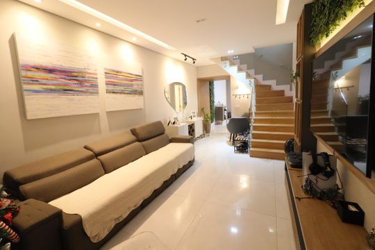 Casa à venda com 4 quartos, 230m² em Vila Yara, Osasco
