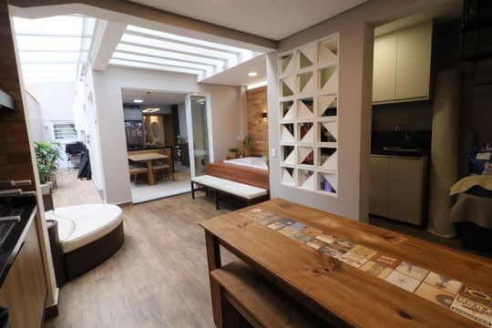 Área gourmet de casa à venda com 4 quartos, 230m² em Vila Yara, Osasco