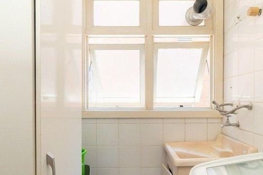Área de Serviço  de apartamento para alugar com 2 quartos, 84m² em Santo Antônio, Porto Alegre