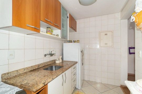 Cozinha  de apartamento para alugar com 2 quartos, 84m² em Santo Antônio, Porto Alegre