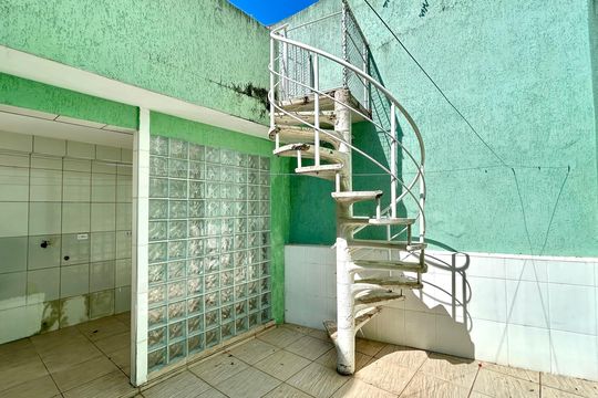 Quintal de casa à venda com 2 quartos, 168m² em Picanço, Guarulhos