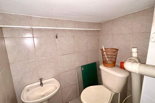Banheiro 2 de casa à venda com 2 quartos, 168m² em Picanço, Guarulhos