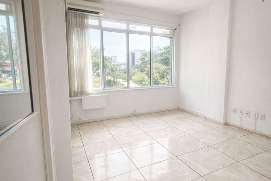 Sala de kitnet/studio para alugar com 1 quarto, 33m² em Cristo Redentor, Porto Alegre