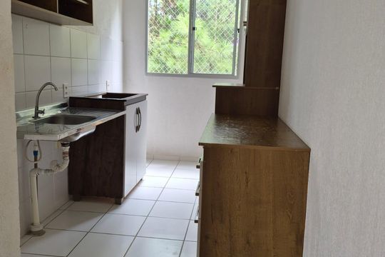 Cozinha de apartamento para alugar com 2 quartos, 42m² em Recanto Vista Alegre, Cotia