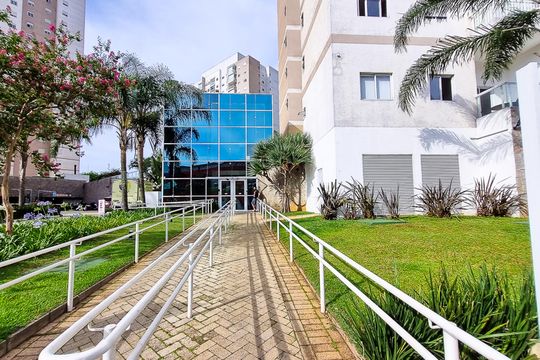 Fachada de apartamento para alugar com 2 quartos, 58m² em Jardim Henriqueta, Taboão da Serra