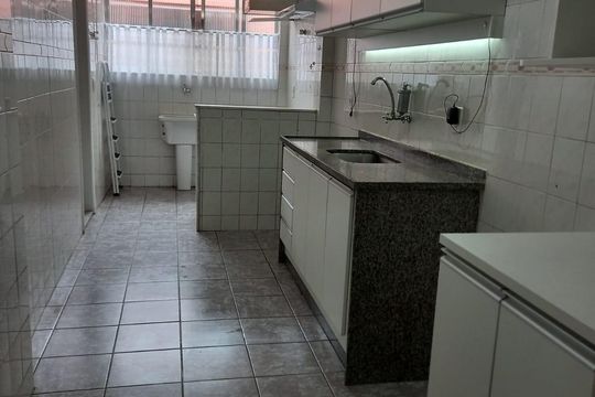 Cozinha de apartamento à venda com 3 quartos, 75m² em Tanque, Rio de Janeiro
