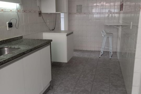 Cozinha de apartamento à venda com 3 quartos, 75m² em Tanque, Rio de Janeiro