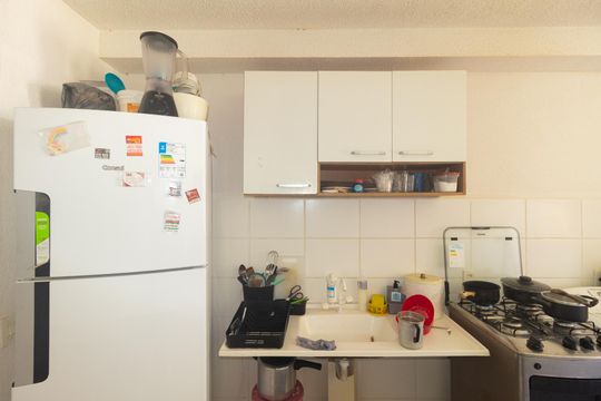 Cozinha e Área de Serviço de apartamento para alugar com 2 quartos, 41m² em Santa Cruz, Rio de Janeiro