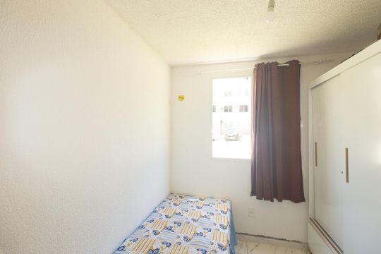Quarto 2 de apartamento para alugar com 2 quartos, 41m² em Santa Cruz, Rio de Janeiro