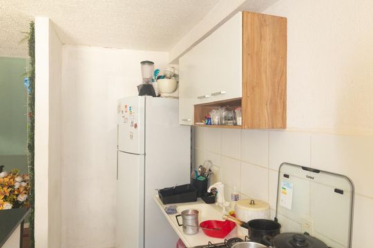Cozinha e Área de Serviço de apartamento para alugar com 2 quartos, 41m² em Santa Cruz, Rio de Janeiro