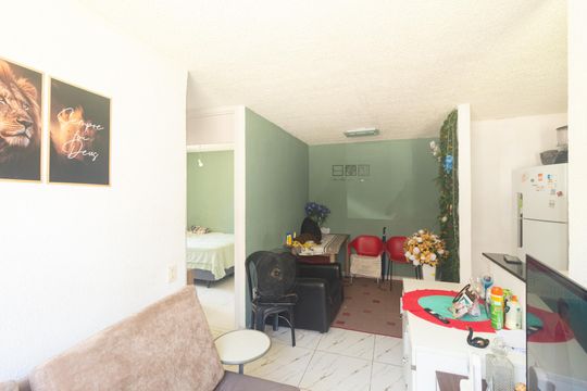 Sala de apartamento para alugar com 2 quartos, 41m² em Santa Cruz, Rio de Janeiro