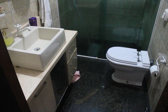 Banheiro 2 de casa à venda com 2 quartos, 117m² em Santa Paula, São Caetano do Sul