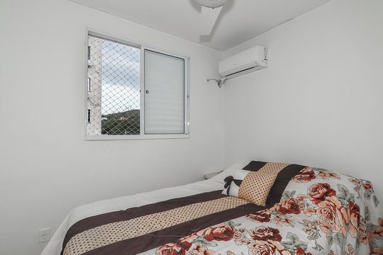 Quarto de apartamento à venda com 2 quartos, 43m² em Morro Santana, Porto Alegre