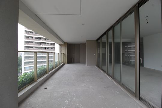 Varanda de apartamento à venda com 3 quartos, 221m² em Indianópolis, São Paulo