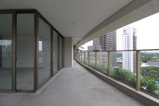 Varanda de apartamento à venda com 3 quartos, 221m² em Indianópolis, São Paulo