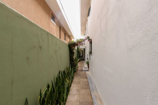 Quintal de casa de condomínio à venda com 3 quartos, 200m² em Jardim Olympia, São Paulo