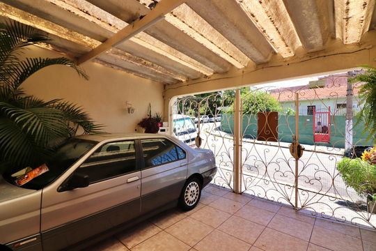 Garagem de casa à venda com 3 quartos, 155m² em Vila Tereza, São Bernardo do Campo