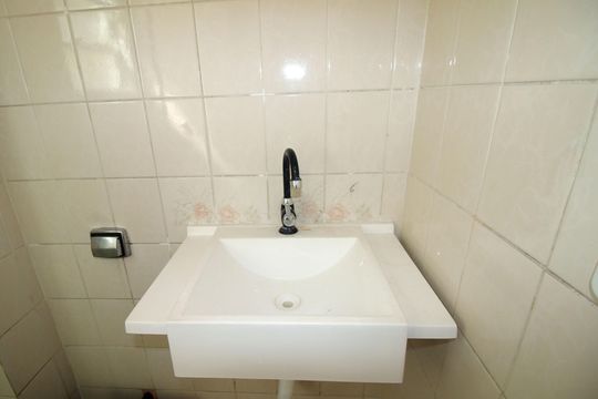 Banheiro de apartamento à venda com 2 quartos, 55m² em Colégio, Rio de Janeiro