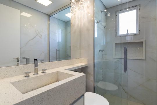 Banheiro de apartamento à venda com 3 quartos, 100m² em Parque Industrial Tomas Edson, São Paulo