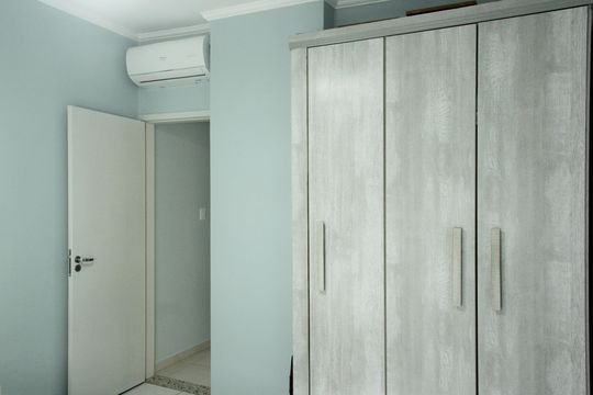 Quarto 1 de apartamento para alugar com 2 quartos, 90m² em Ponta da Praia, Santos