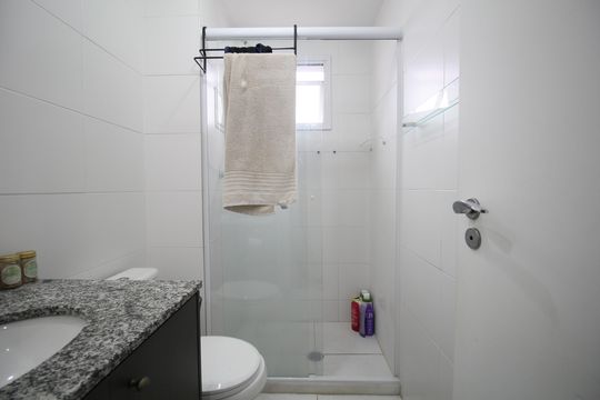 Banheiro 2 de apartamento para alugar com 2 quartos, 74m² em Jardim Caboré, São Paulo