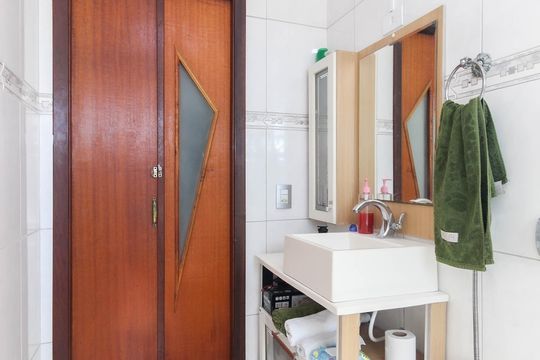 Banheiro Social Casa 1 de casa à venda com 4 quartos, 205m² em Jardim Pedro José Nunes, São Paulo