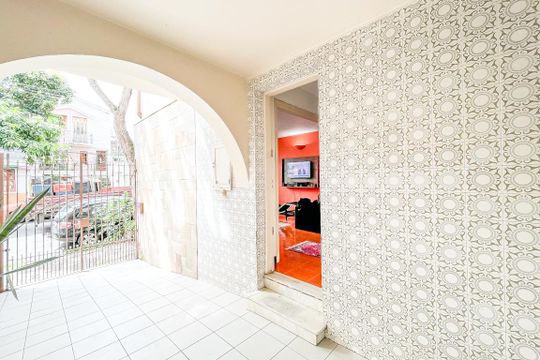 Garagem de casa à venda com 3 quartos, 112m² em Pompeia, São Paulo