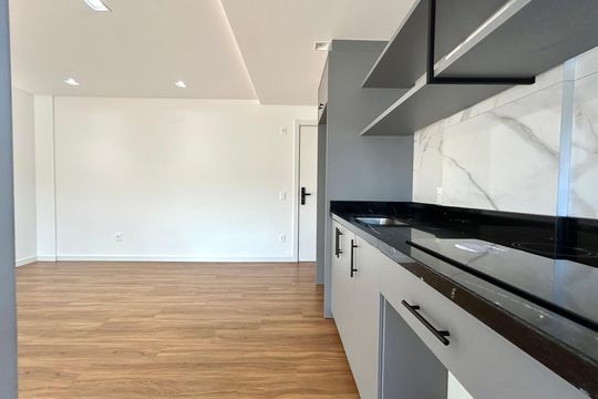 Cozinha de apartamento para alugar com 2 quartos, 61m² em Saco dos Limões, Florianópolis