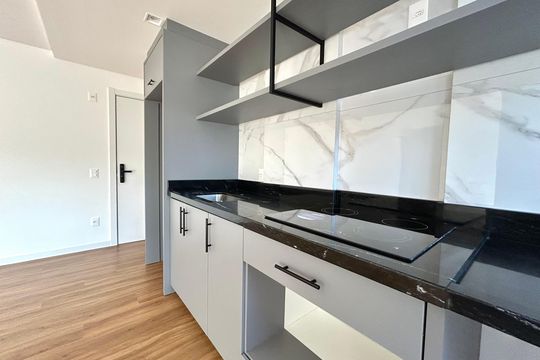 Cozinha de apartamento para alugar com 2 quartos, 61m² em Saco dos Limões, Florianópolis