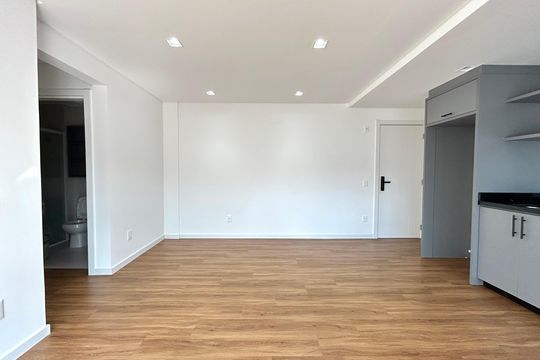 Sala de apartamento para alugar com 2 quartos, 61m² em Saco dos Limões, Florianópolis