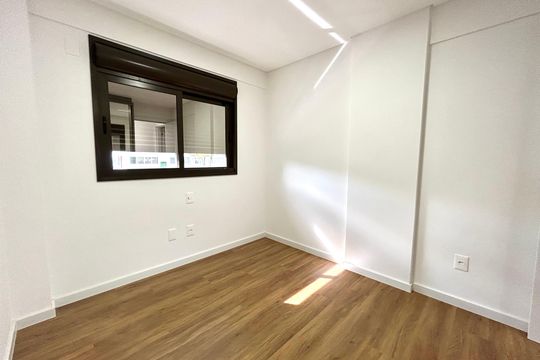 Quarto 1 de apartamento para alugar com 2 quartos, 61m² em Saco dos Limões, Florianópolis