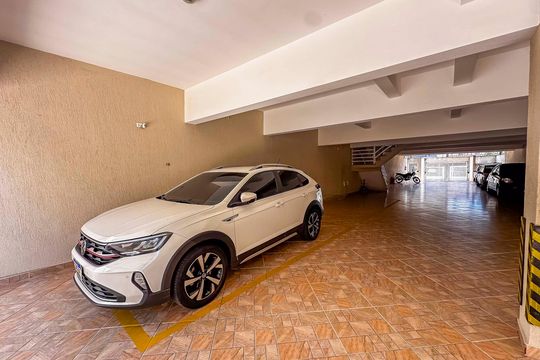 Garagem de apartamento à venda com 2 quartos, 106m² em Vila Guarani, Santo André