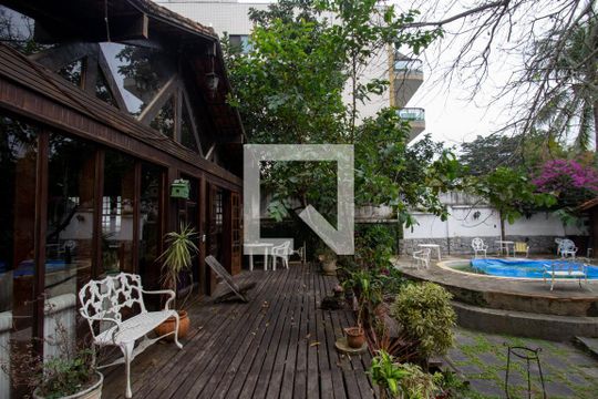 Área externa de casa à venda com 5 quartos, 200m² em Recreio dos Bandeirantes, Rio de Janeiro