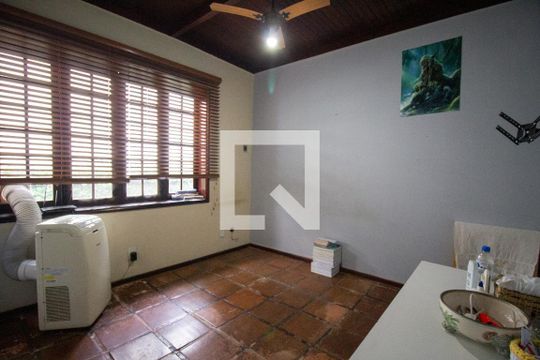 Quarto de casa à venda com 5 quartos, 200m² em Recreio dos Bandeirantes, Rio de Janeiro