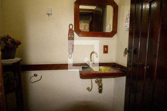 Banheiro de casa à venda com 5 quartos, 200m² em Recreio dos Bandeirantes, Rio de Janeiro