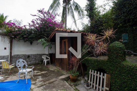 Área externa de casa à venda com 5 quartos, 200m² em Recreio dos Bandeirantes, Rio de Janeiro