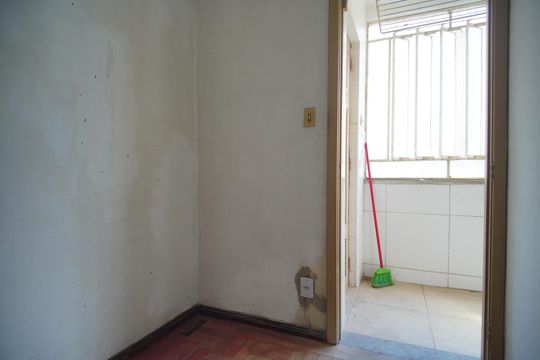 Quarto de Serviço de apartamento à venda com 2 quartos, 83m² em Centro, São Leopoldo