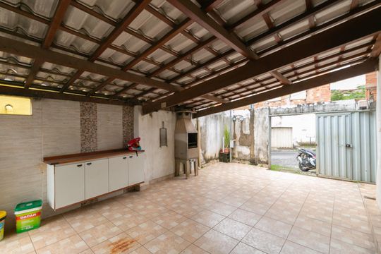 Casa à venda com 2 quartos, 250m² em Jardim Guanabara, Belo Horizonte