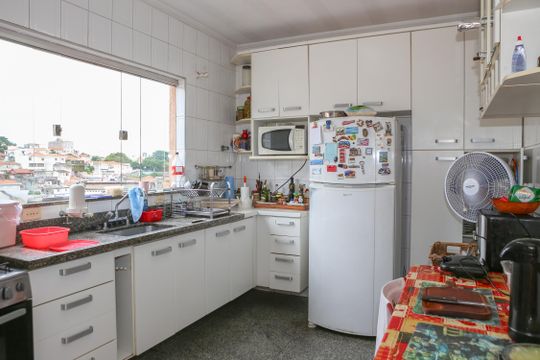 Cozinha de casa à venda com 3 quartos, 144m² em Vila Anglo Brasileira, São Paulo