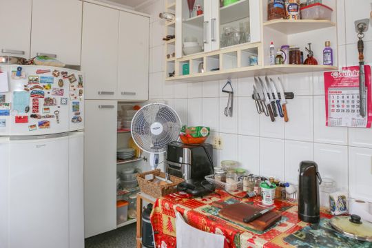 Cozinha de casa à venda com 3 quartos, 144m² em Vila Anglo Brasileira, São Paulo