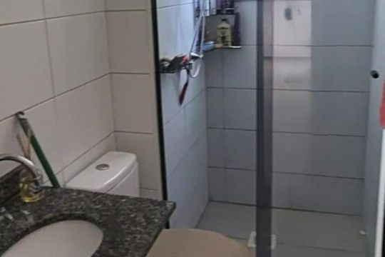 Banheiro de apartamento à venda com 2 quartos, 44m² em Estância Velha, Canoas