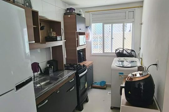 Cozinha de apartamento à venda com 2 quartos, 44m² em Estância Velha, Canoas