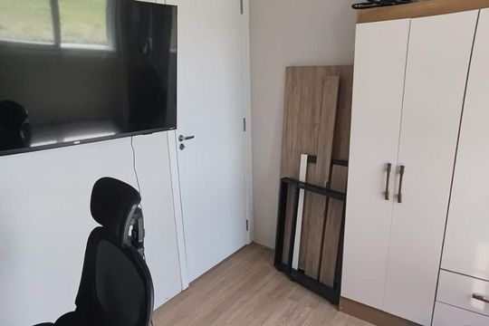 Quarto de apartamento à venda com 2 quartos, 44m² em Estância Velha, Canoas